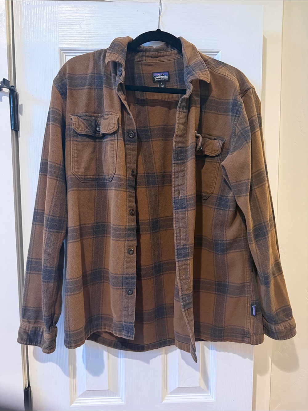 Patagonia Men’s Brown and Gray Plaid Button-Down Shirt Jacket